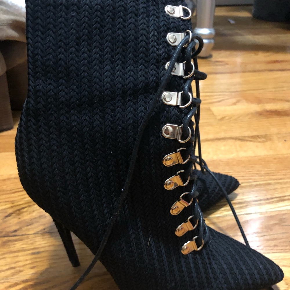 Black heel booties